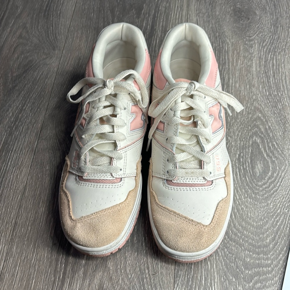 New balance 550 shoes gently worn and barely used